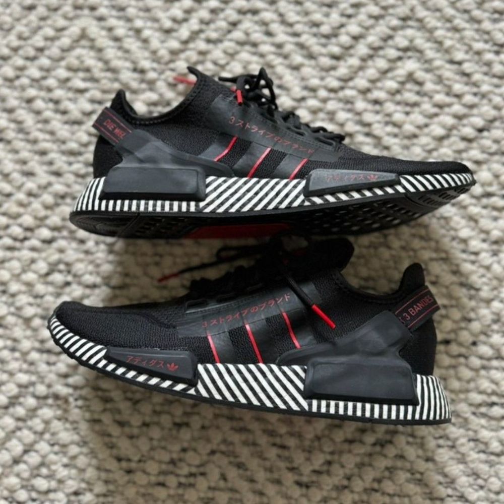 Adidas NMD R1V2 Men 10.5